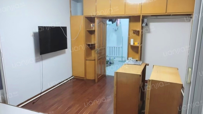 炭素山上小区二手房实景图