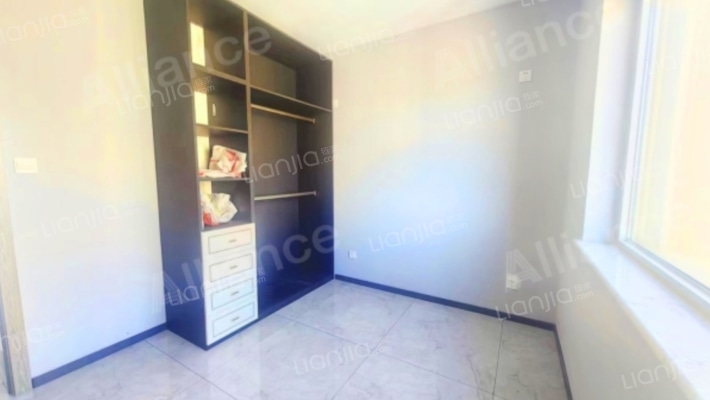 西京都高尔夫别墅区 85平精装南北两局 景观房急售-卧室A