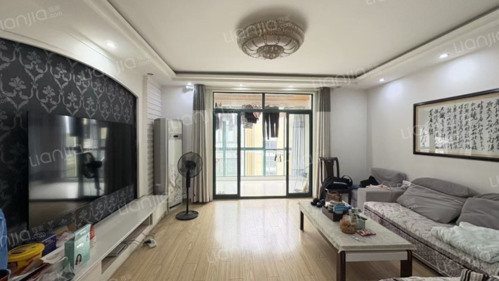 龙山佳苑二手房实景图