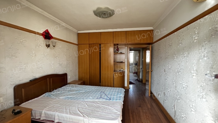 东安小区 物探五号院 小三居 中间楼层-卧室C