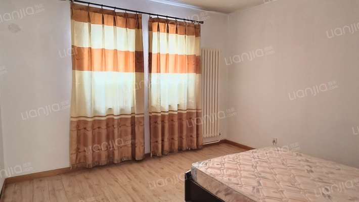 琉璃湖别墅 4室2厅 南 北-卧室B