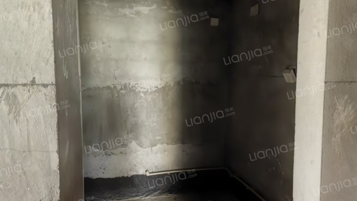 鼓楼新城 6室2厅 南 北-卫生间B