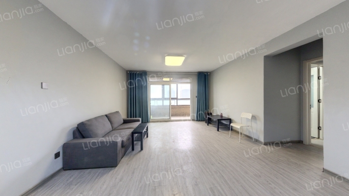 绿地香颂二手房实景图