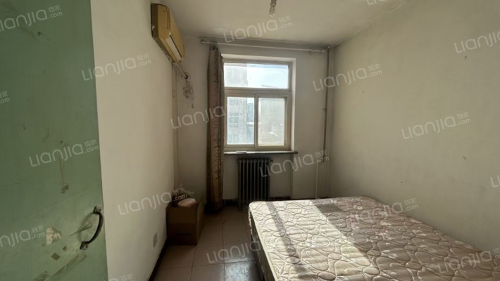 物探七号院 南北通透两居室 低楼层 客厅朝南户型-卧室A