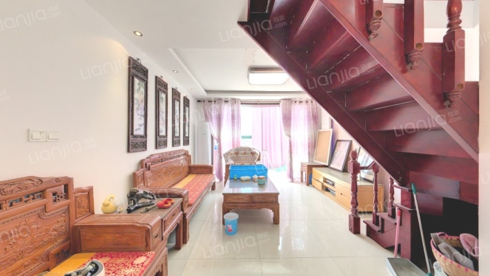 隆泉园东区二手房实景图