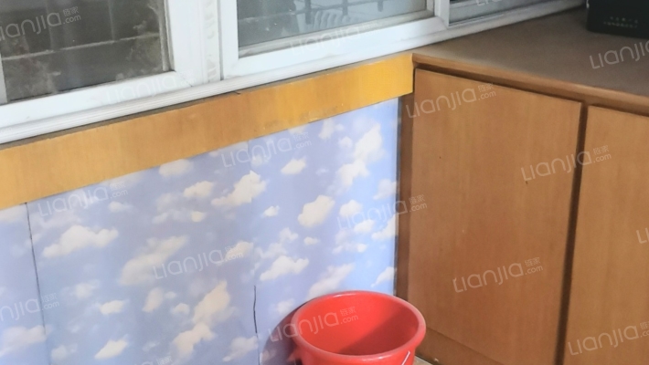 桃园市场工商局小区 南北通透户型 一层进出方便-阳台