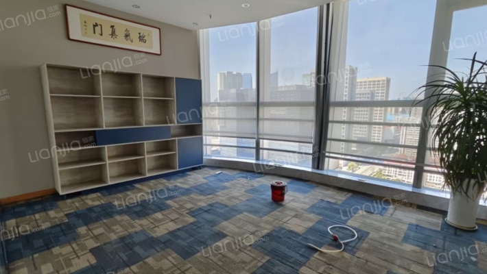 金融城C4座二手房实景图