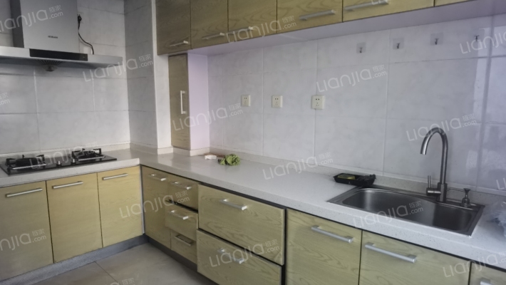 大社区，集体供暖，小区绿化优美，交通便利-厨房