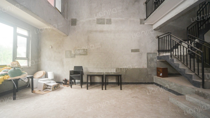 美利溪镇二期二手房实景图