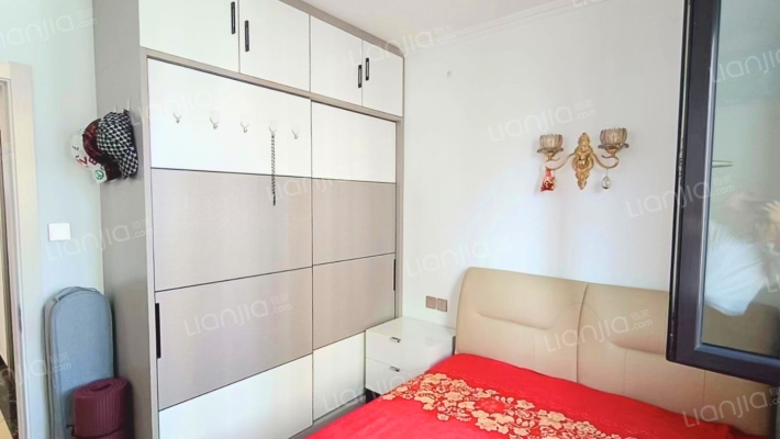 高铁新干线 3室2厅 南 北-卧室A