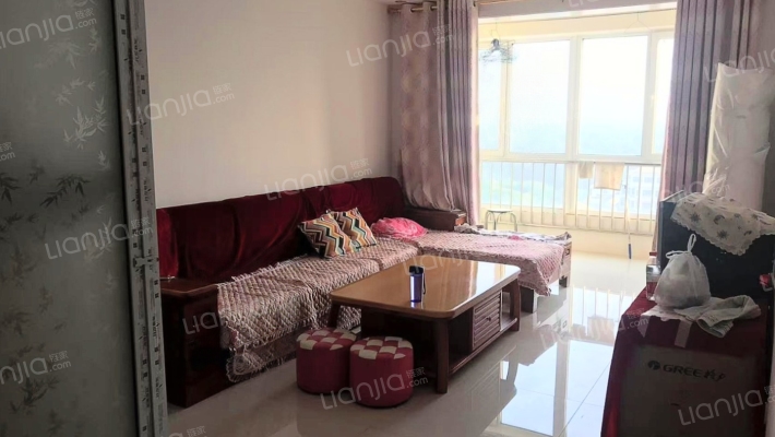 采光好，视野好，田野风光尽收眼底，自住精装，-客厅