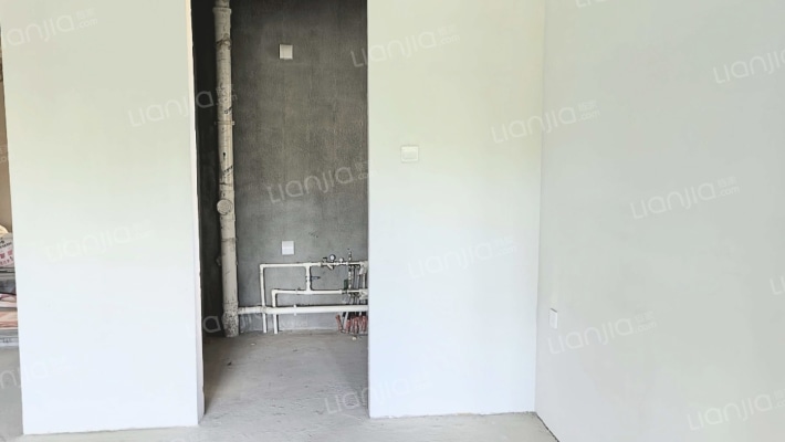 花田路 电梯房 集中供暖 南北通透三居-餐厅