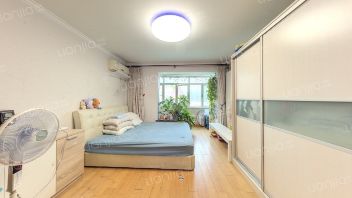 小关北里二手房实景图