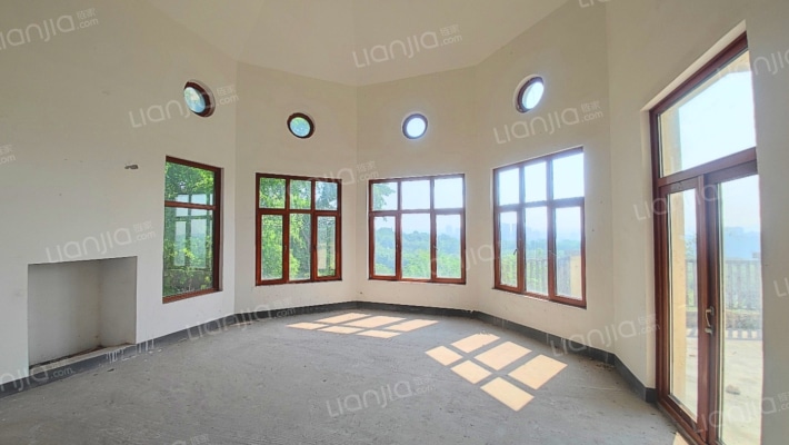 保利高尔夫白云山庄二手房实景图