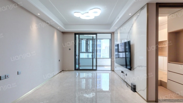 兴港和昌湖畔云栖二手房实景图