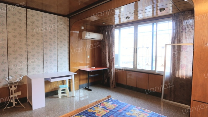 孝肃路    宣家花园    中间楼层    5/7楼-卧室A