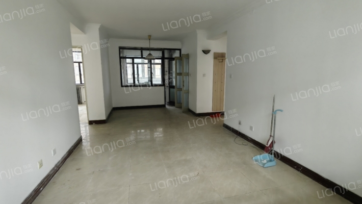 建厂局单位家属院环境好 户型好 生活成本低 税低-客厅