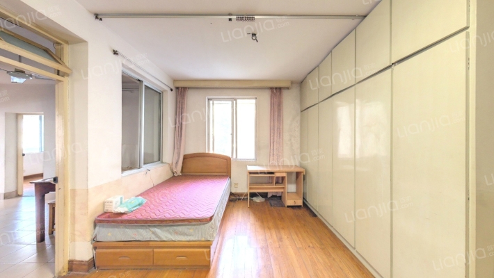 卫桥新村二手房实景图