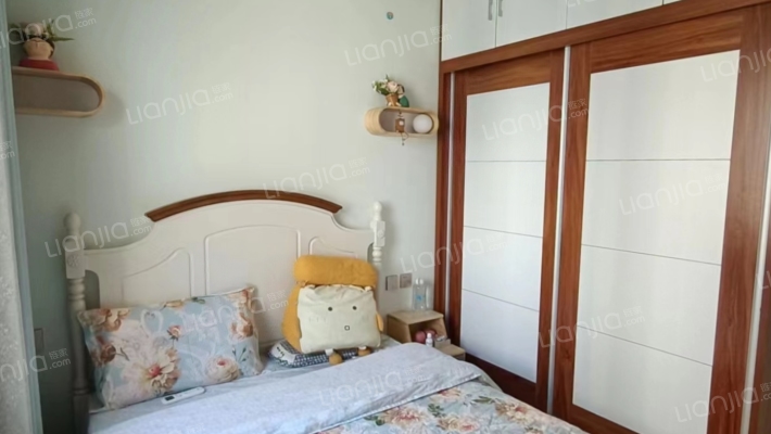 高铁新干线 3室2厅 南 北-卧室C