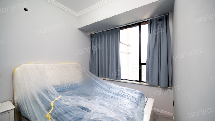 江语城套三 精装修拎包入住 户型方正 小区环境舒适-卧室B