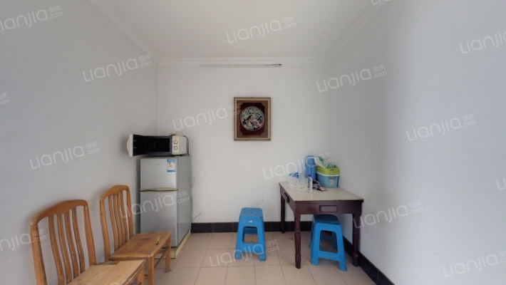 起凤桥西巷16号院二手房实景图