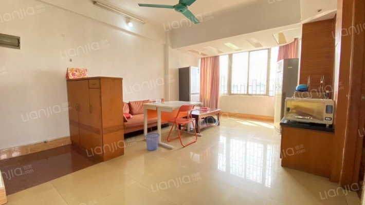 溫馨樓二手房实景图