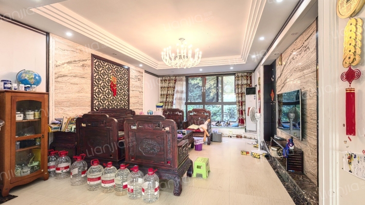 荣泰山庄二手房实景图