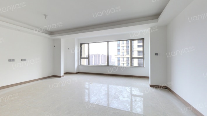 绿地新里奥赛公馆二手房实景图