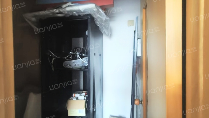 户型方正 一层 出行方便 生活方便 可拎包入住-卫生间B