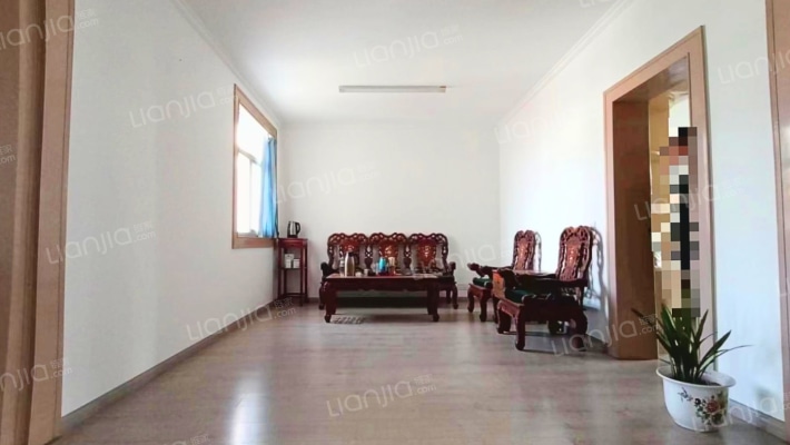 卫生局宿舍楼二手房实景图