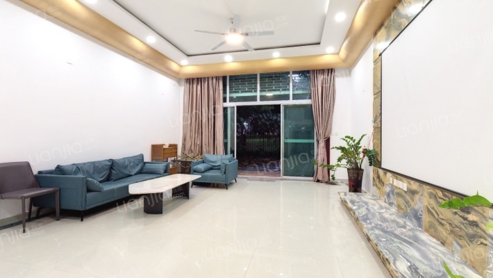 月亮湾山庄二手房实景图