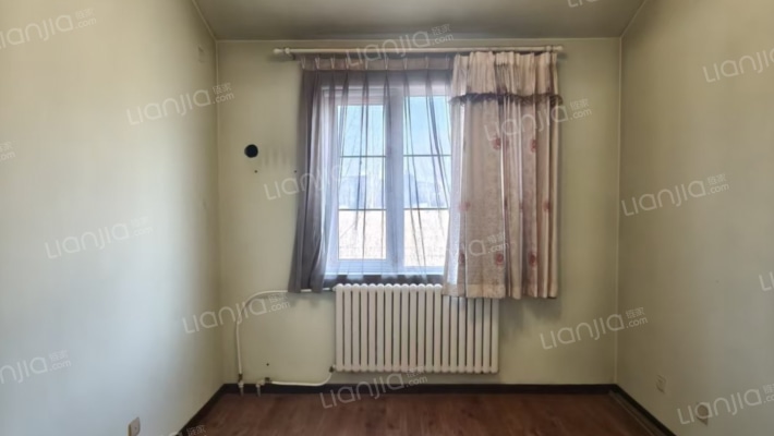 急售琉璃湖精装双拼别墅，精装修，价格美丽-卧室C