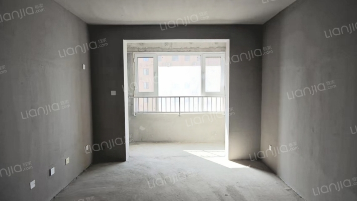 业主急售 天保绿城 中高好楼层 朝南大两居 价格可议-客厅