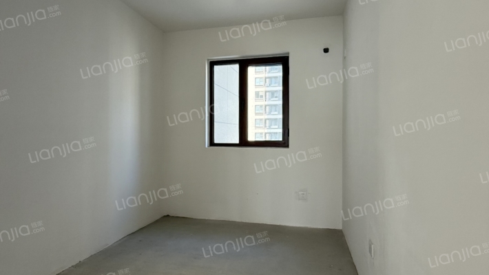 这套房源我带看了6次了，采光没问题1楼层也不错-卧室C