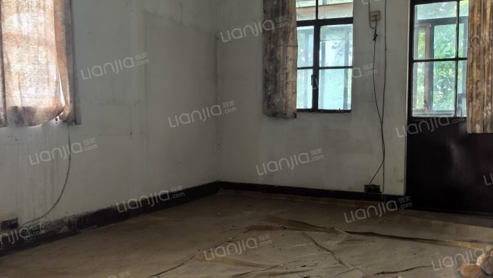 中国水泥厂二手房实景图