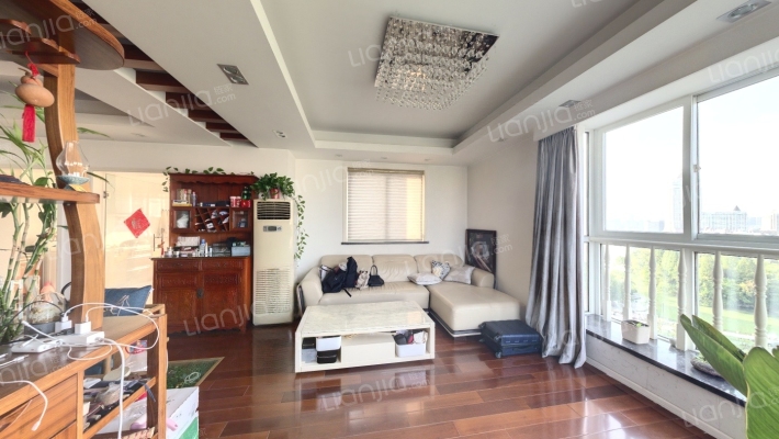 跃龙公寓二手房实景图