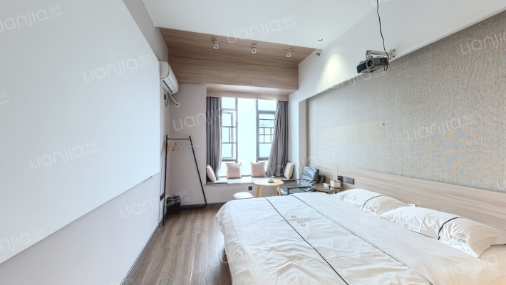 高铁吾悦广场二手房实景图