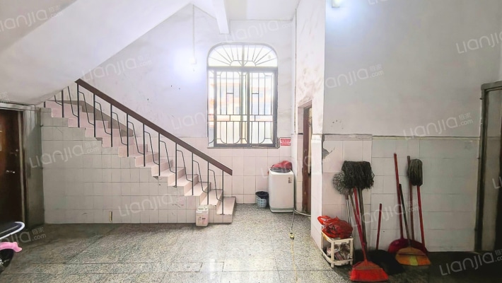 谭山村二手房实景图