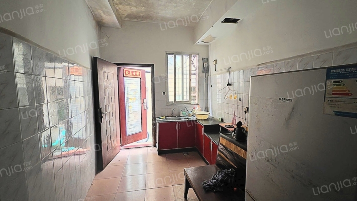 石坊横巷二手房实景图