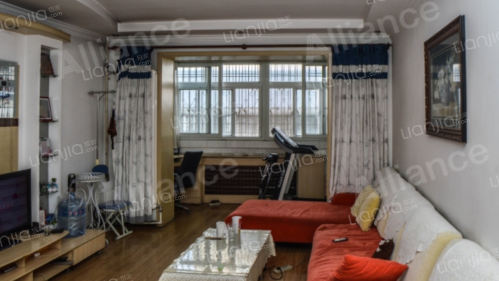 出售  嘉和小区南北通透大两居  房本满二-客厅