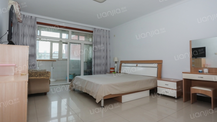 交警队家属楼小区二手房实景图