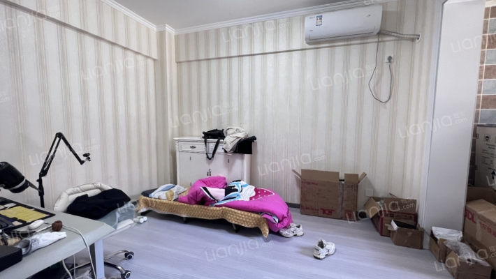 御景园两居出售，交通方便，配套齐全-卧室A