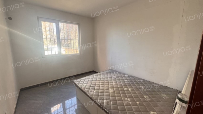 集中供暖 全天采光无遮挡 房本满二 107国道旁出行方便-卧室C