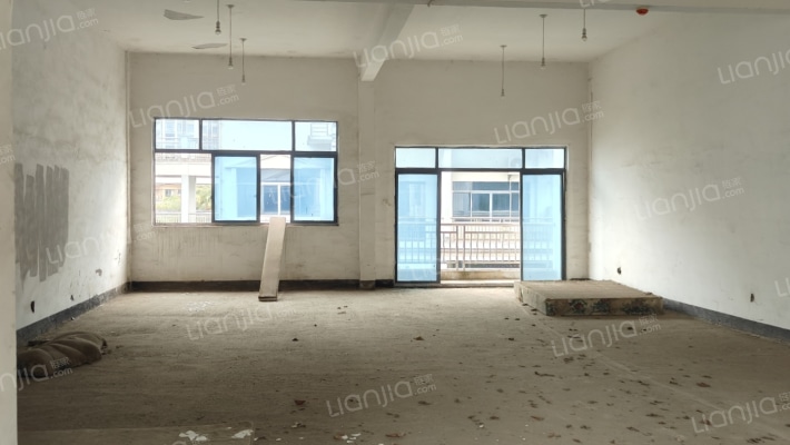 农副产品市场二手房实景图