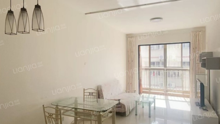 椰林湾一期二手房实景图