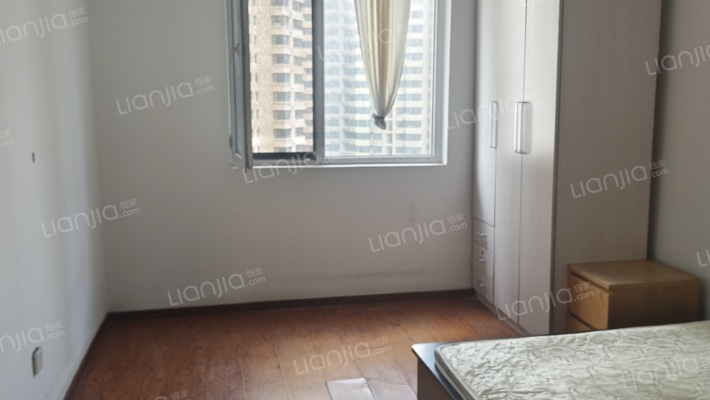 水岸花城，好房源，环境好，交通便利。-卧室B