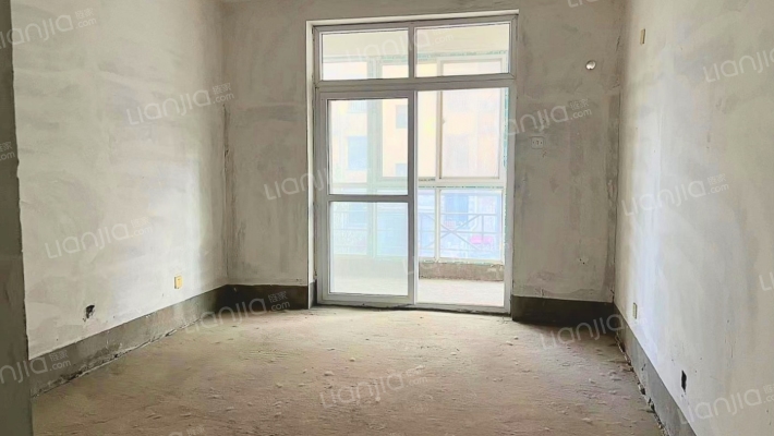 德信公园旁 毛坯房双卫三居 中间楼层 生活设施齐全-卧室C