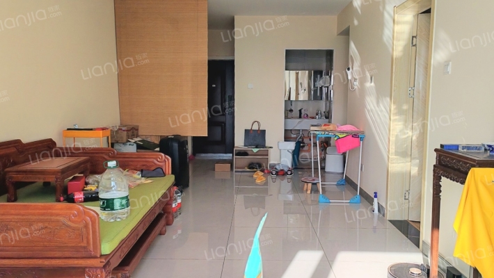 三利中和城二期B区 2室1厅 南-客厅