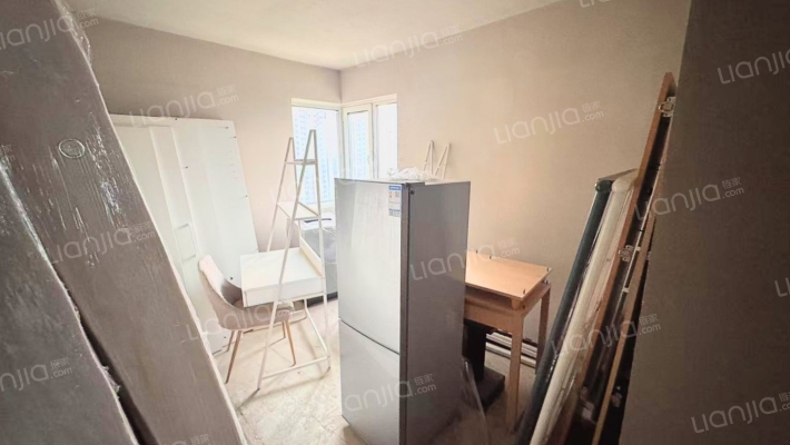 满二税费低，三阳户型格局方正，全天采光无遮挡-卧室C