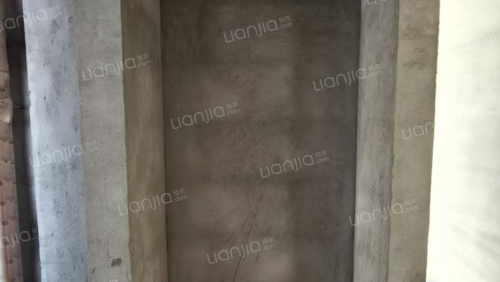 急售三利B区南北通透三居洋房，满二，价格美丽。-洗手间